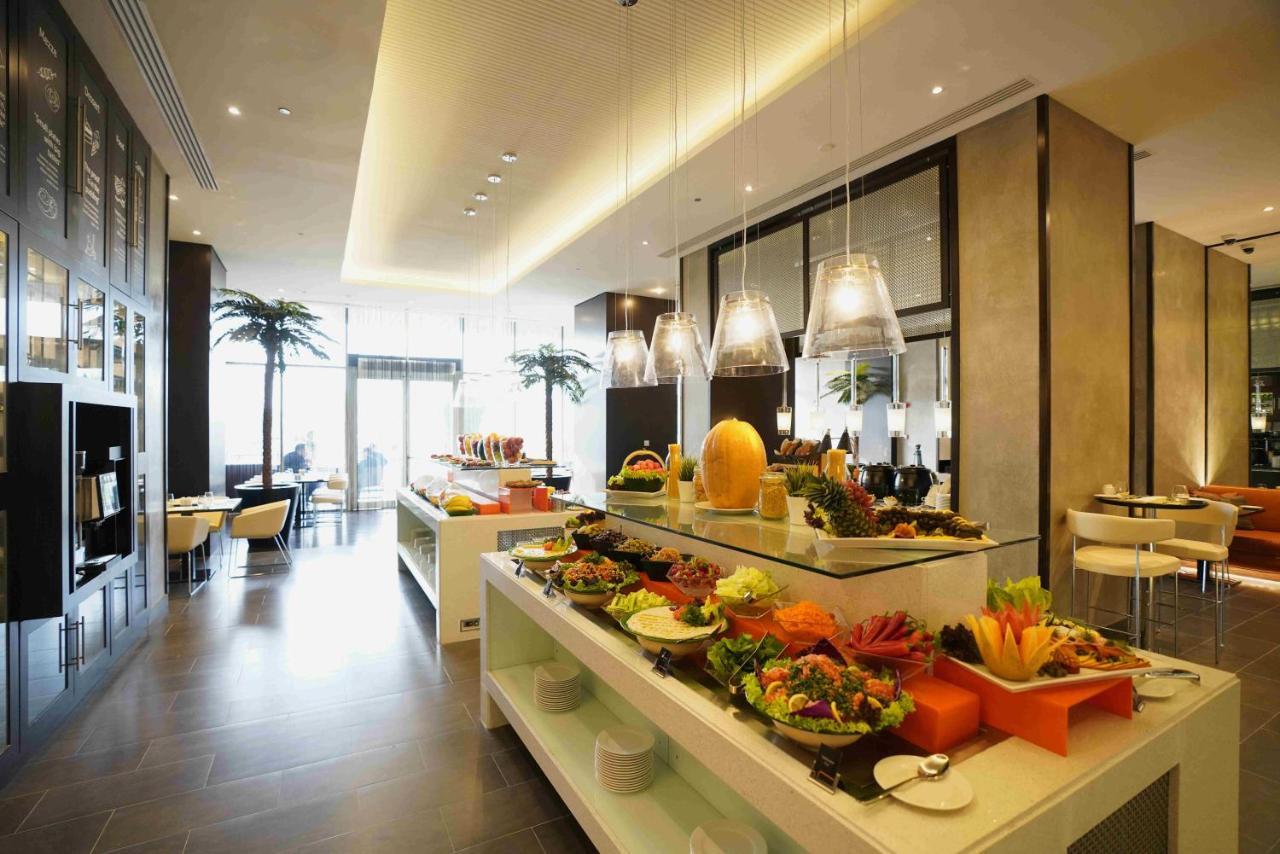 Lunch Or Dinner Buffet Centro Corniche, Cafe Manna